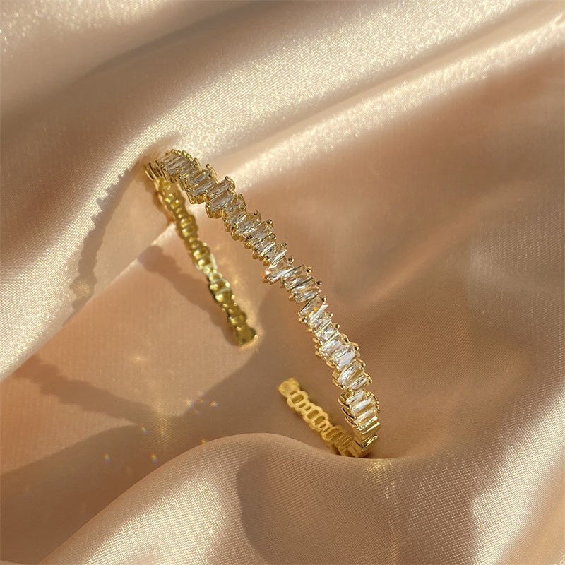 Geometric Irregular Zircon Star Bracelet for Women – Elegant Minimal Sparkle Jewelry
