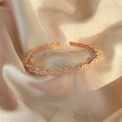 Geometric Irregular Zircon Star Bracelet for Women – Elegant Minimal Sparkle Jewelry