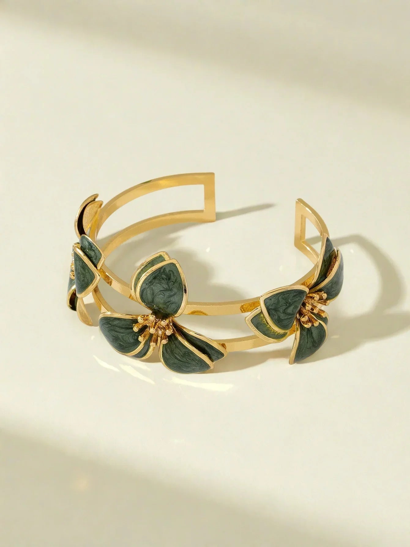 Green Flower Adjustable Bracelet for Women - Deviso